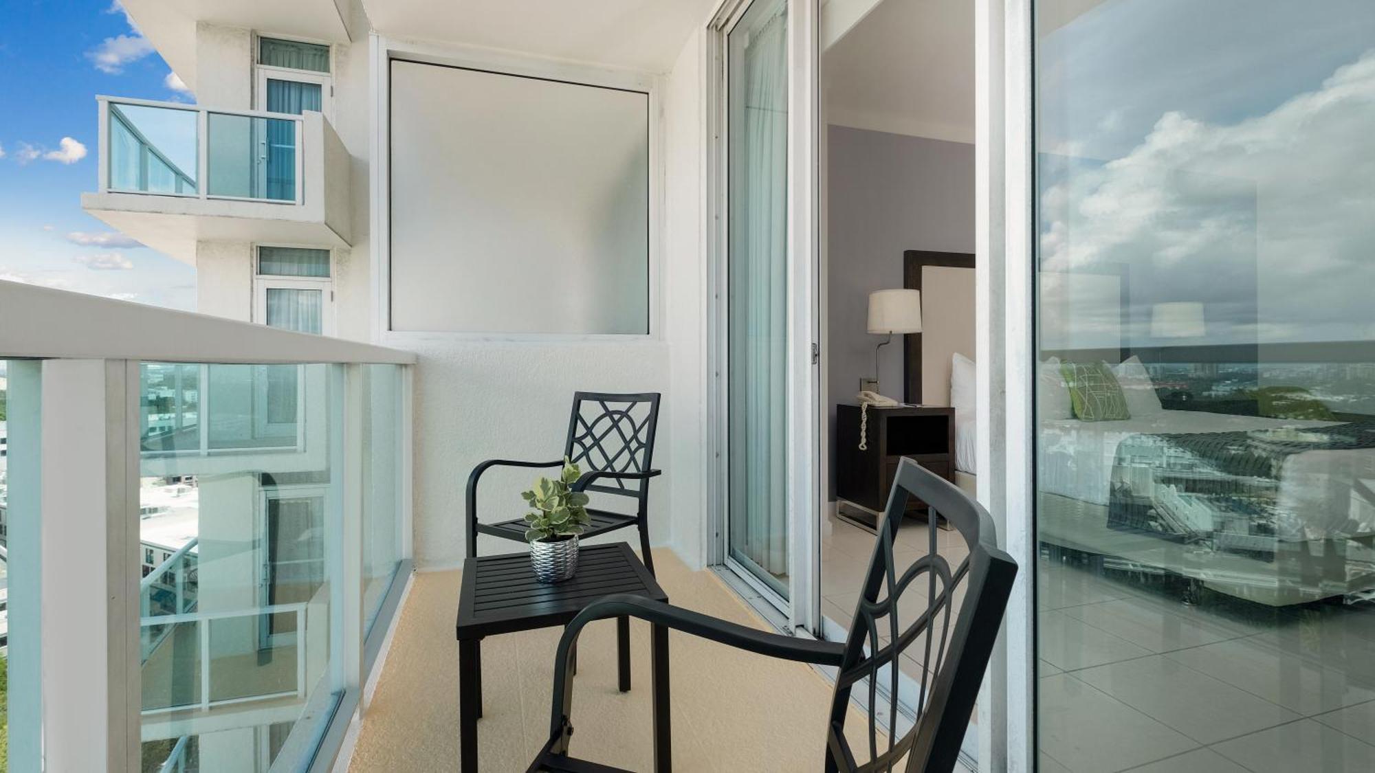 Private Oasis At Arya Apartment Miami Exterior photo